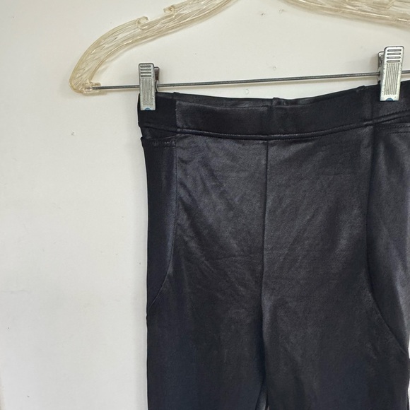 Blackmilk Wet Look High Waisted Pocket Black Leggings Small - Picture 10 of 11